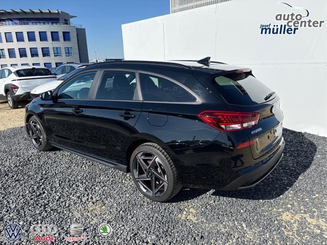 Hyundai / i30 / Schwarz / / / DCT N-LINE SHZ NAVI RFK
