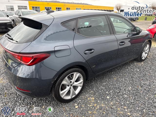 Seat / Leon / Grau / / / MATRIX NAVI AHK KESSY RFK SHZ PDC