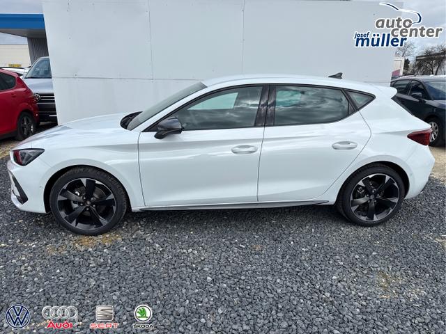 Cupra / Leon / Wei&szlig; / / / DSG NAVI INTELLIGENT DRIVE ACC SHZ KEYLESS