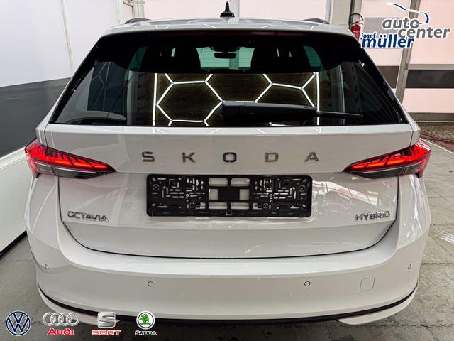 Skoda Octavia Combi Selection DSG ACC NAVI BSD 
