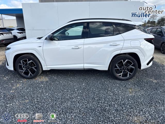 Hyundai / TUCSON / Grau / / / 