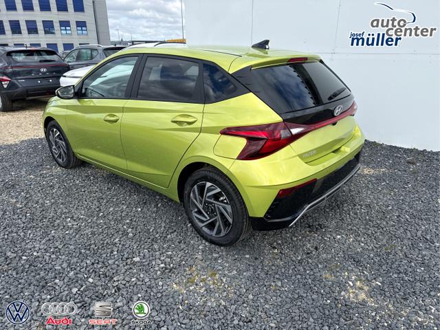 Hyundai / i20 / Grau / / / 