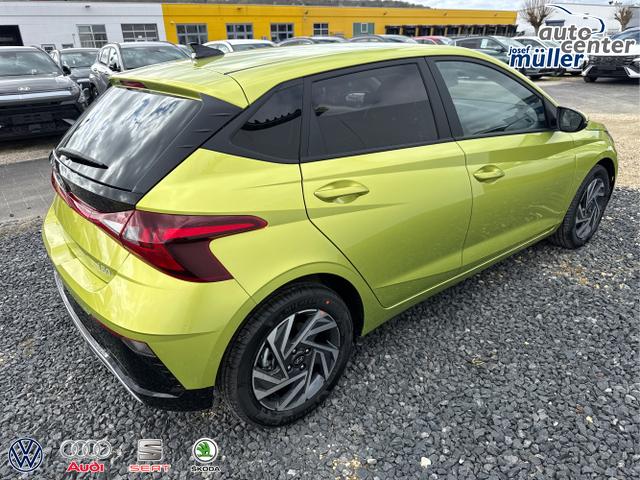 Hyundai / i20 / Grau / / / 