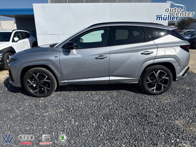 Hyundai / TUCSON / Grau / / / 