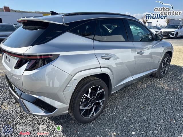 Hyundai / TUCSON / Grau / / / 