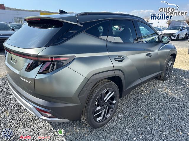 Hyundai / TUCSON / Grau / / / 