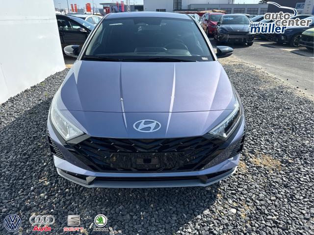 Hyundai / i20 / Grau / / / 