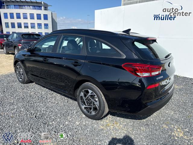 Hyundai / i30 / Grau / / / 