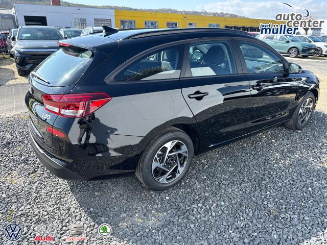 Hyundai / i30 / Grau / / / 
