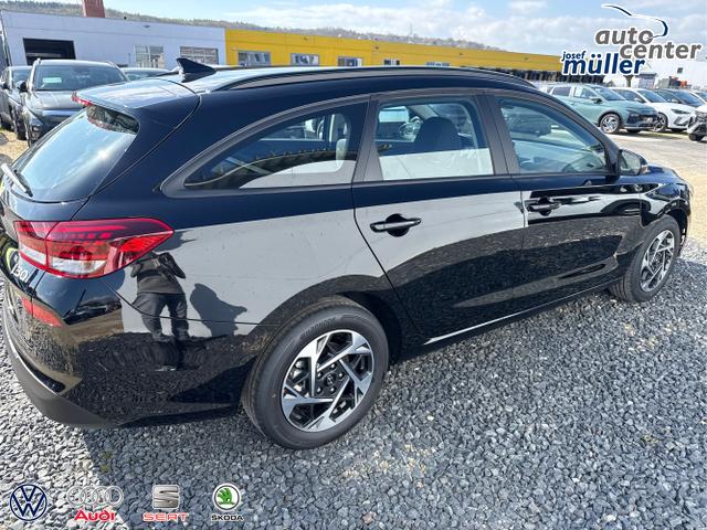 Hyundai / i30 / Grau / / / 