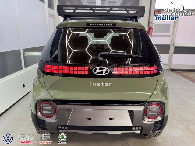 Hyundai Inster Impression CROSS 49kWh PANO 220V DIG.KEY SHZ 360 BCA ACC NAVI RFK LED 