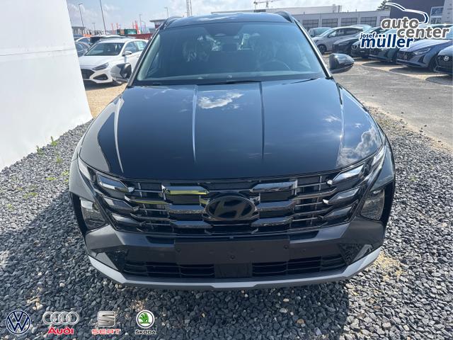 Hyundai / TUCSON / Grau / / / 