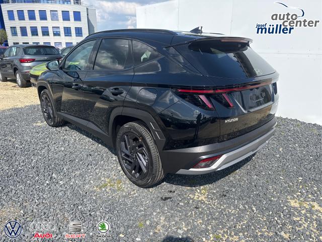 Hyundai / TUCSON / Grau / / / 