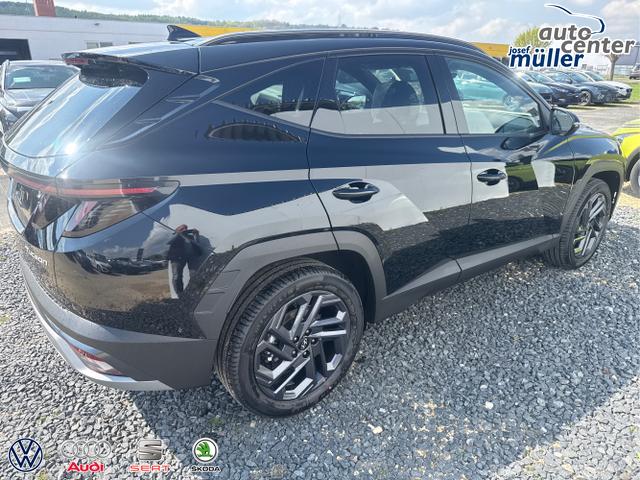 Hyundai / TUCSON / Grau / / / 