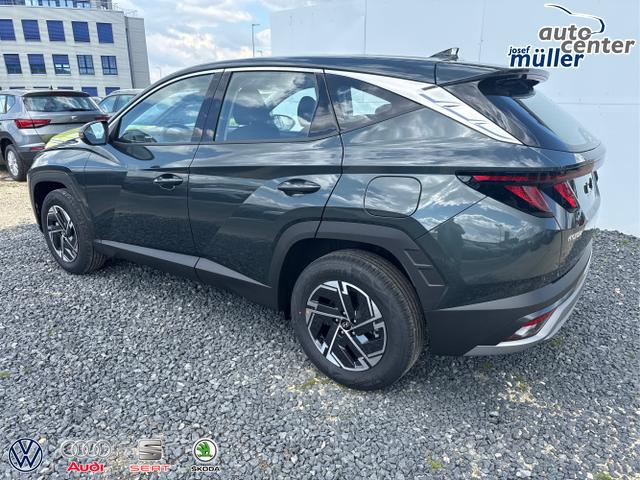 Hyundai / TUCSON / Grau / / / 