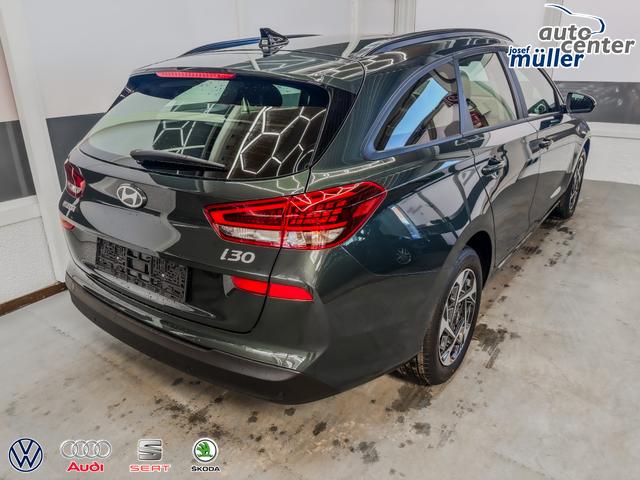 Hyundai i30 Kombi STYLE NAVI WP ALU LED RFK PDC 