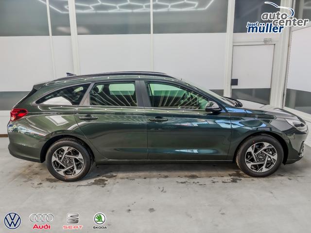 Hyundai i30 Kombi STYLE NAVI WP ALU LED RFK PDC 