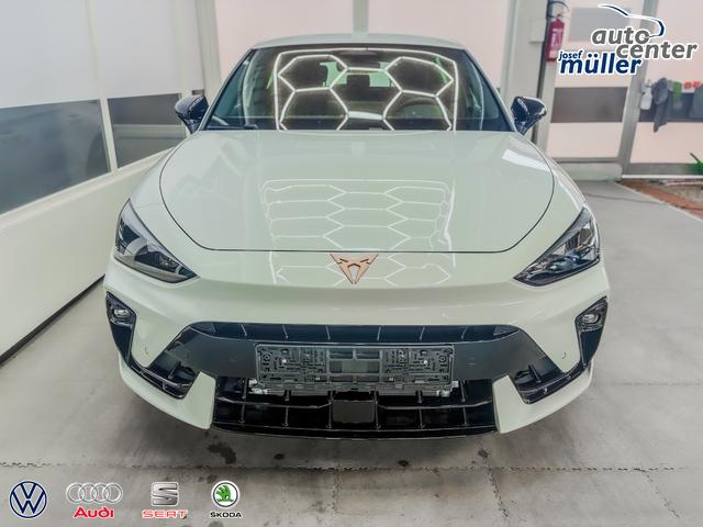 Cupra Leon 1.5 eTSI DSG NAVI MATRIX INTELLIGENT DRIVE KEYLESS SHZ RFK 