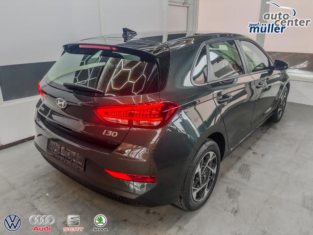Hyundai i30 STYLE DCT NAVI WP ALU LED RFK PDC 