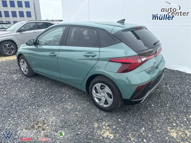 Hyundai / i20 / Grau / / / 