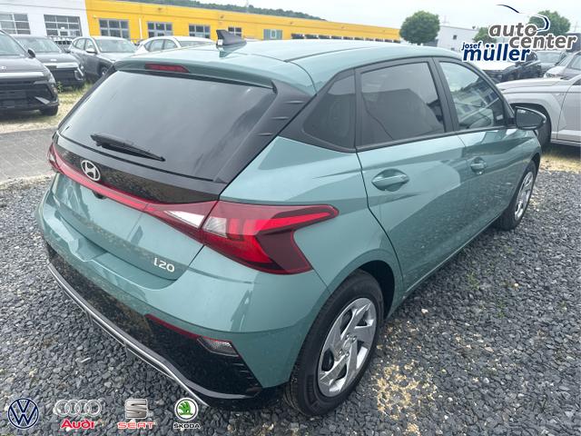 Hyundai / i20 / Grau / / / 