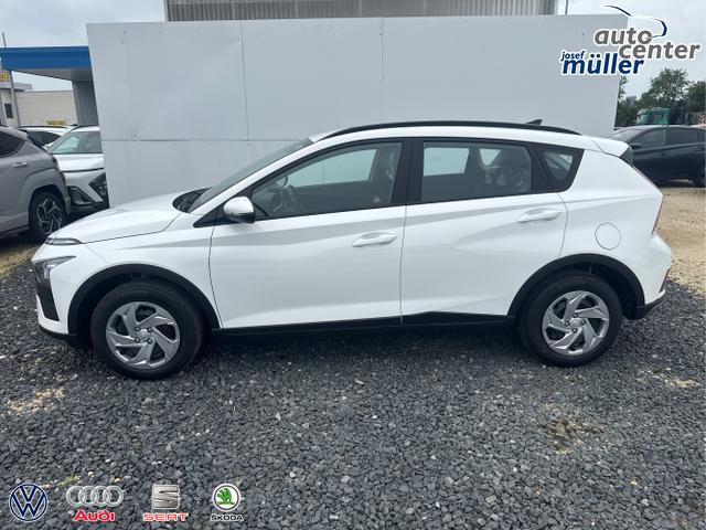 Hyundai / BAYON / Grau / / / 