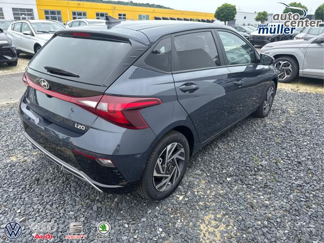 Hyundai / i20 / Grau / / / 