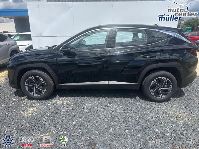 Hyundai / TUCSON / Grau / / / 