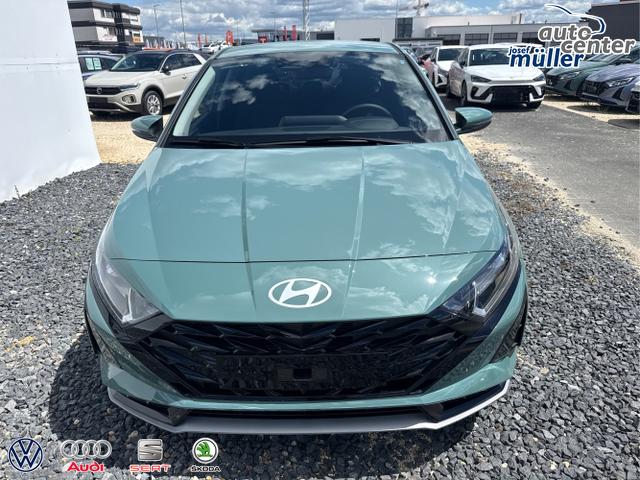 Hyundai / i20 / Grau / / / 