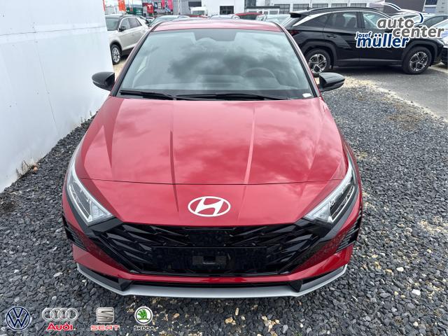 Hyundai / i20 / Grau / / / 
