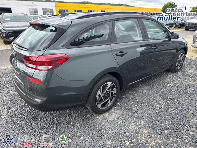 Hyundai / i30 / Grau / / / 