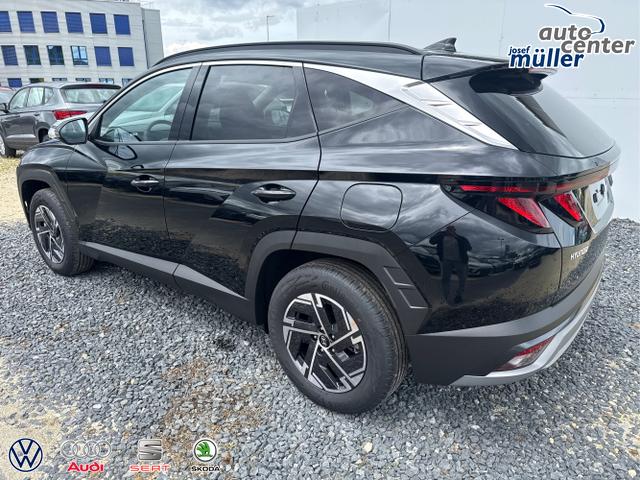 Hyundai / TUCSON / Grau / / / 