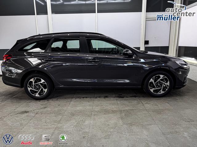 Hyundai i30 Kombi STYLE DCT NAVI WP ALU LED RFK PDC 