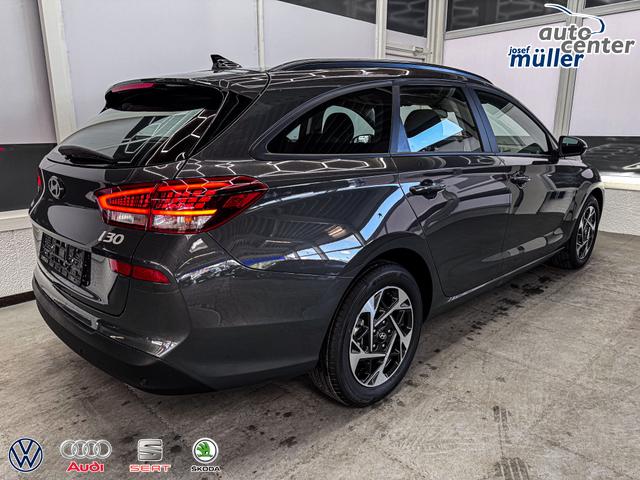 Hyundai i30 Kombi STYLE DCT NAVI WP ALU LED RFK PDC 