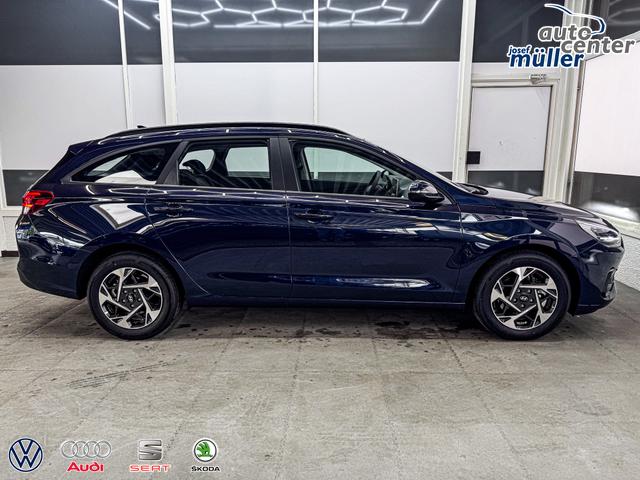 Hyundai i30 Kombi STYLE NAVI RFK SHZ PDC ALU 