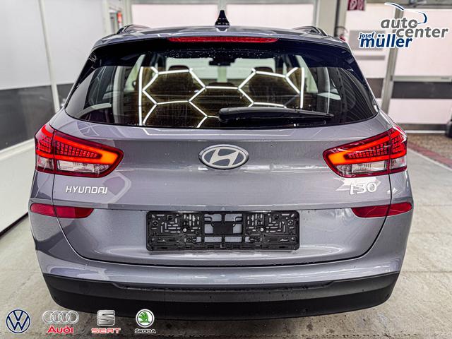 Hyundai i30 Kombi STYLE DCT NAVI RFK SHZ PDC ALU 