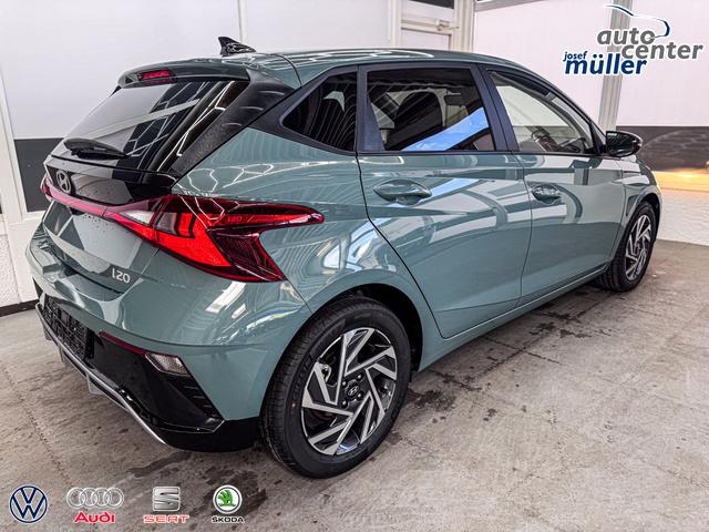 Hyundai i20 COMFORT DCT NAVI SHZ RFK ALU PDC 