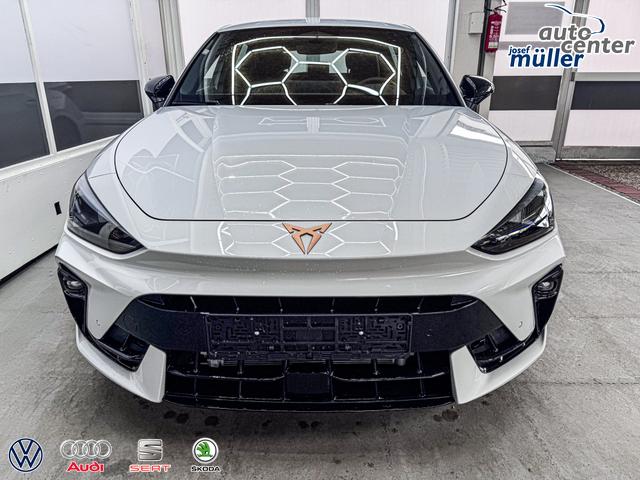 Cupra Leon 1.5 TSI MATRIX NAVI INTELLIGENT DRIVE SHZ KEYLESS 