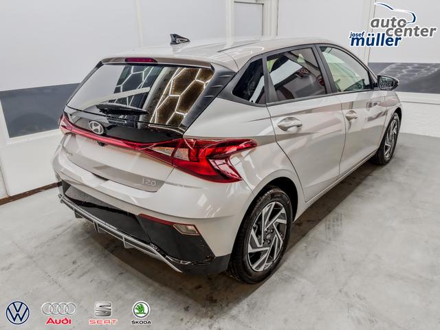 Hyundai i20 COMFORT DCT NAVI SHZ RFK ALU PDC 