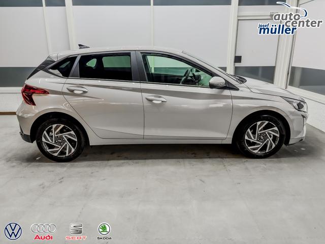 Hyundai i20 COMFORT DCT NAVI SHZ RFK ALU PDC 