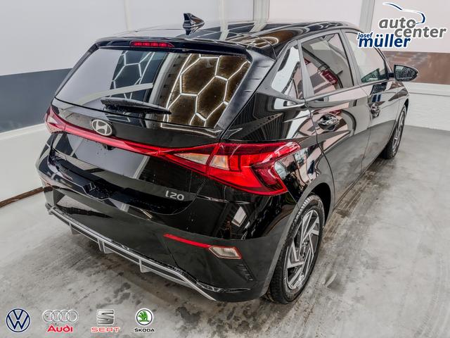 Hyundai i20 COMFORT DCT NAVI SHZ RFK ALU PDC 