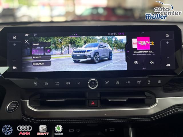 Jeep Compass ALTITUDE DCT PANO 360 KAMERA SHZ HUD FOCAL BSD EL.HECKKLAPPE ACC 