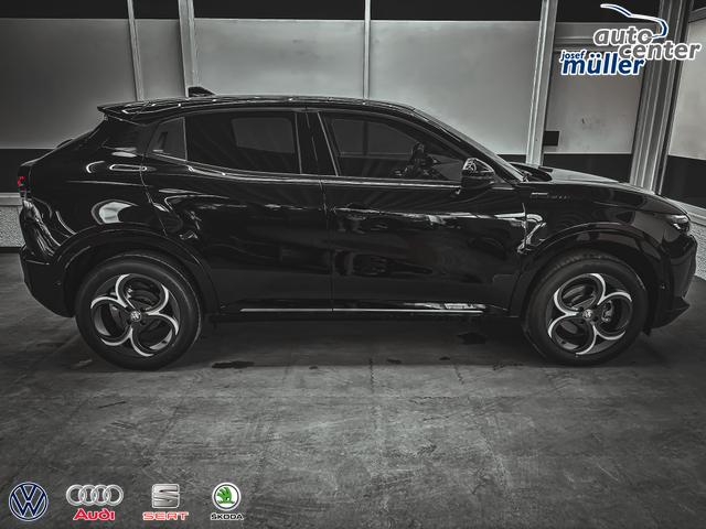 Alfa Romeo Junior SPORT SPECIALE DCT ACC MATRIX NAVI KEYLESS 