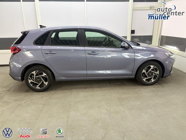 Hyundai i30 STYLE ALU SHZ NAVI RFK PDC 