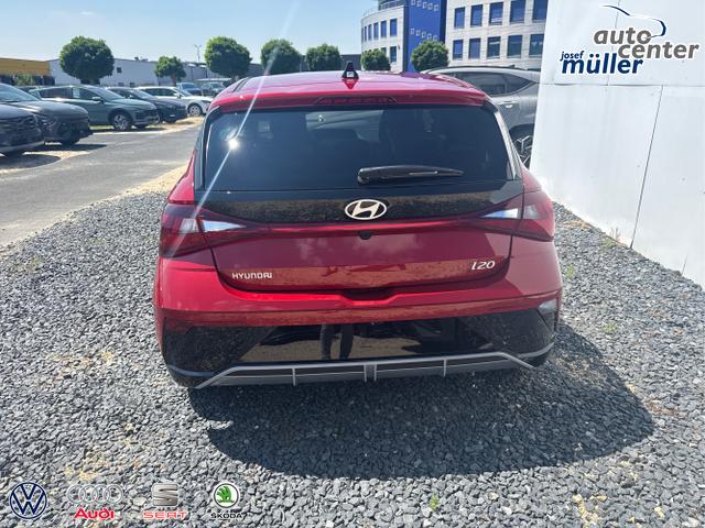 Hyundai / i20 / Grau / / / 