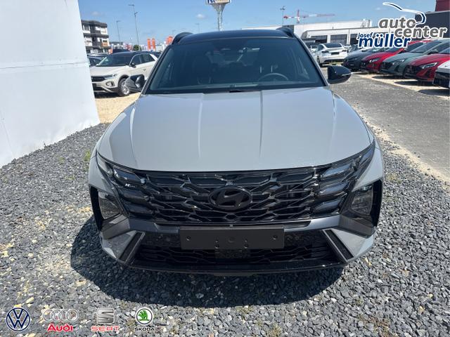 Hyundai / TUCSON / Grau / / / 