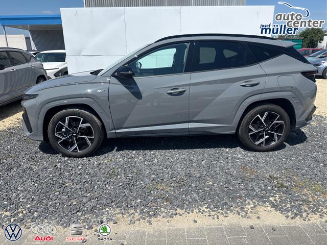 Hyundai / TUCSON / Grau / / / 