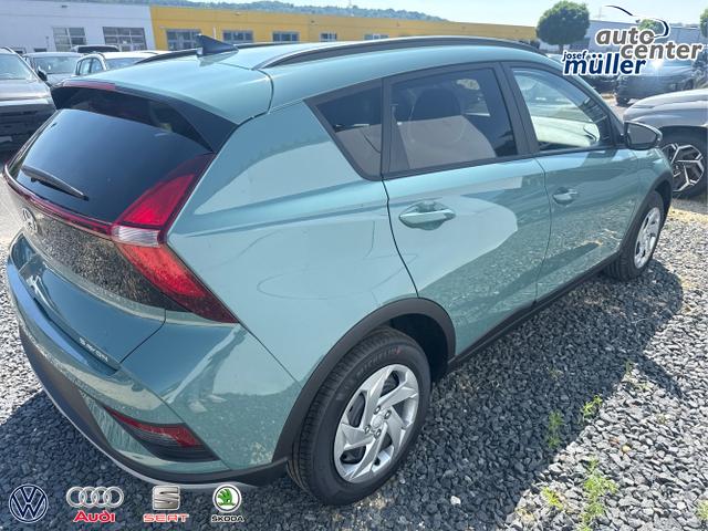 Hyundai / BAYON / Grau / / / 