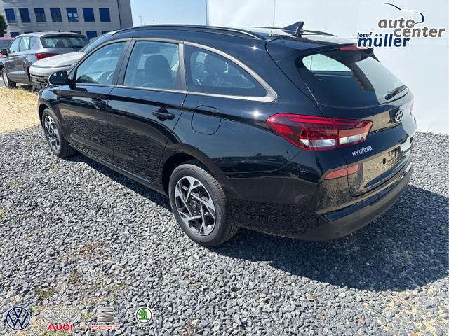 Hyundai / i30 / Grau / / / 