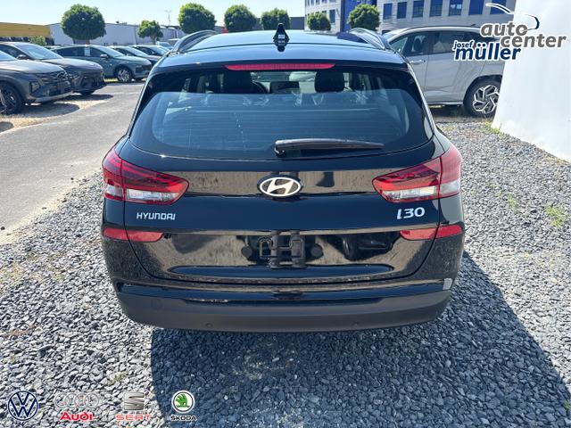 Hyundai / i30 / Grau / / / 